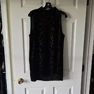 Elegant Black And Gold Elie Tahari Sleeveless Tunic